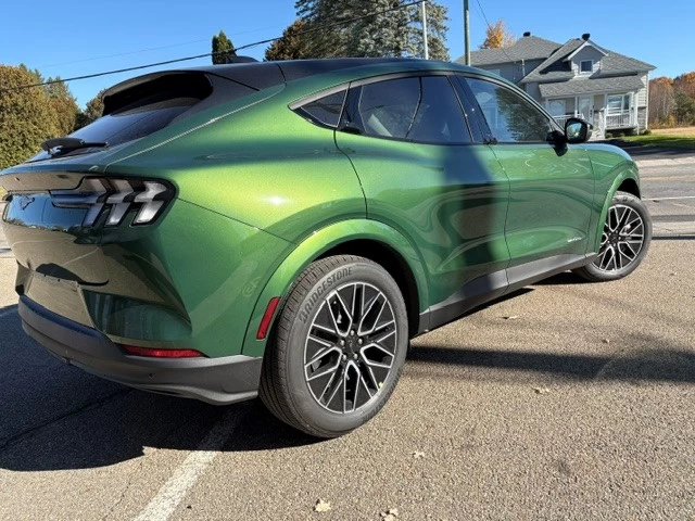 Ford Mustang Mach-E PREMIUM AWD 2026