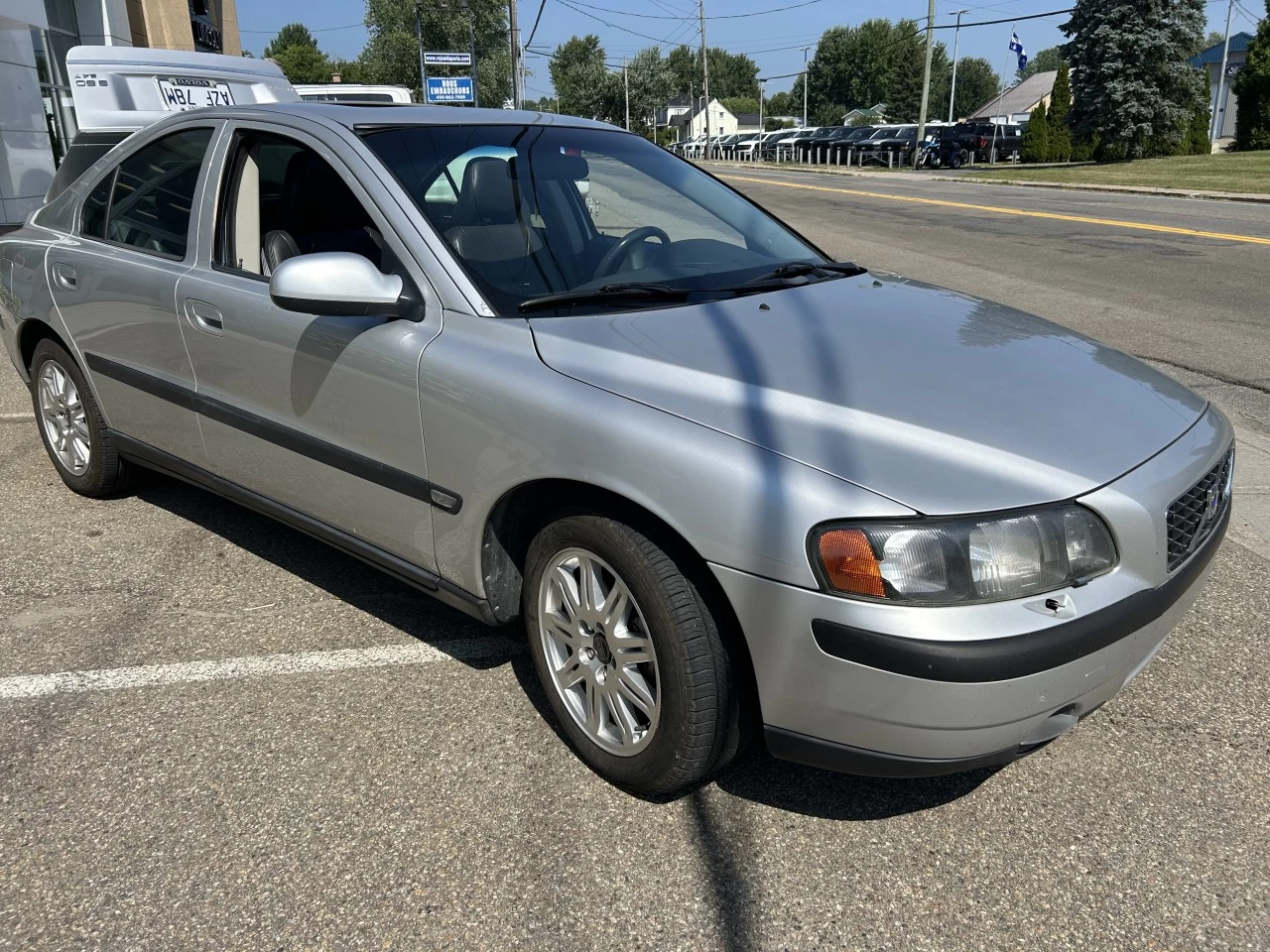 2003 Volvo S60 2.4T A SR 4dr Sdn Turbo Auto Image principale