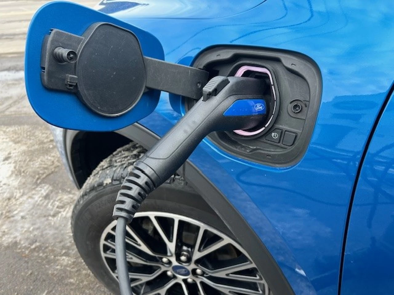 2021 Ford Escape Titanium Plug-In Hybrid http://www.st-norbertford.com/resize/b990ff35b810a3abc0cc817b2ca24889-1