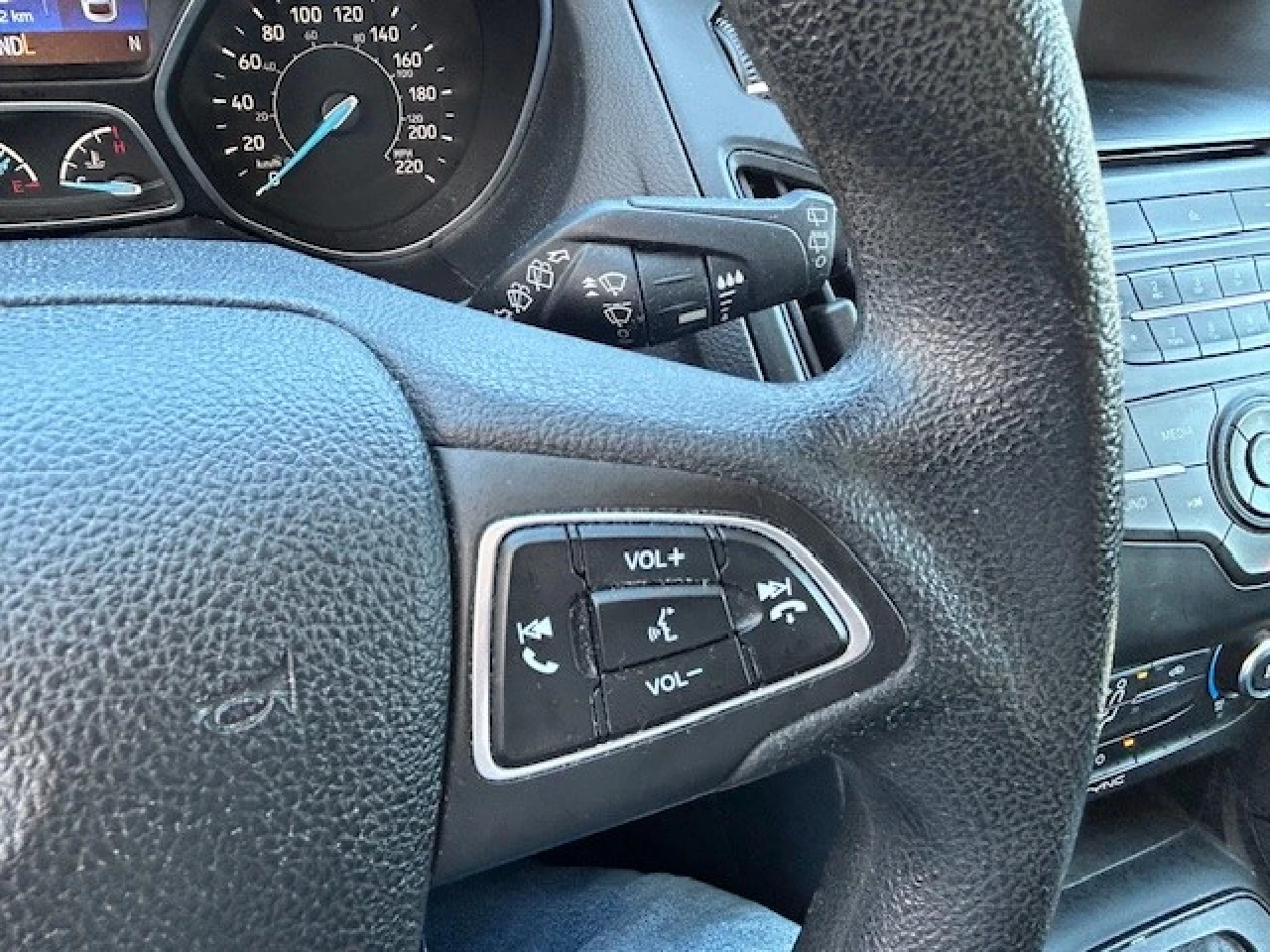 2015 Ford Focus SE Main Image