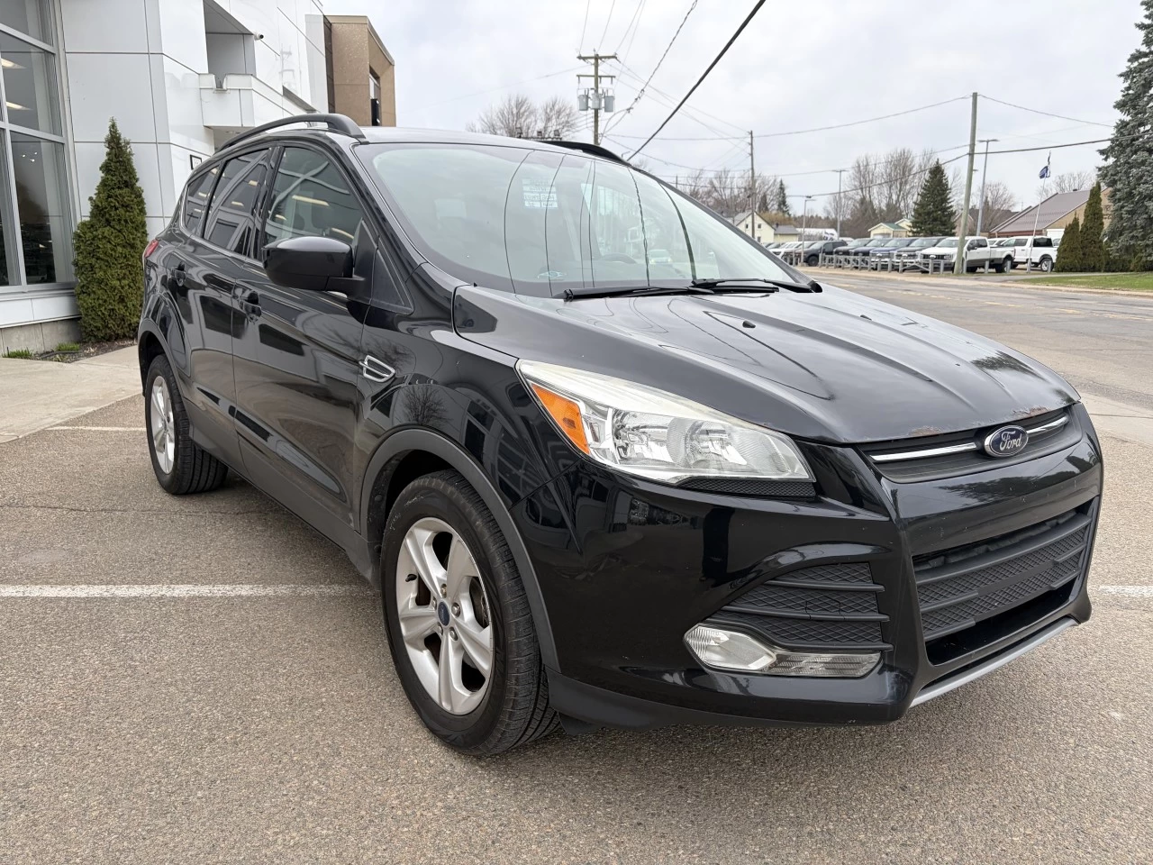2014 Ford Escape SE FWD ECOBOOST TURBO http://www.st-norbertford.com/resize/b990ff35b810a3abc0cc817b2ca24889-1