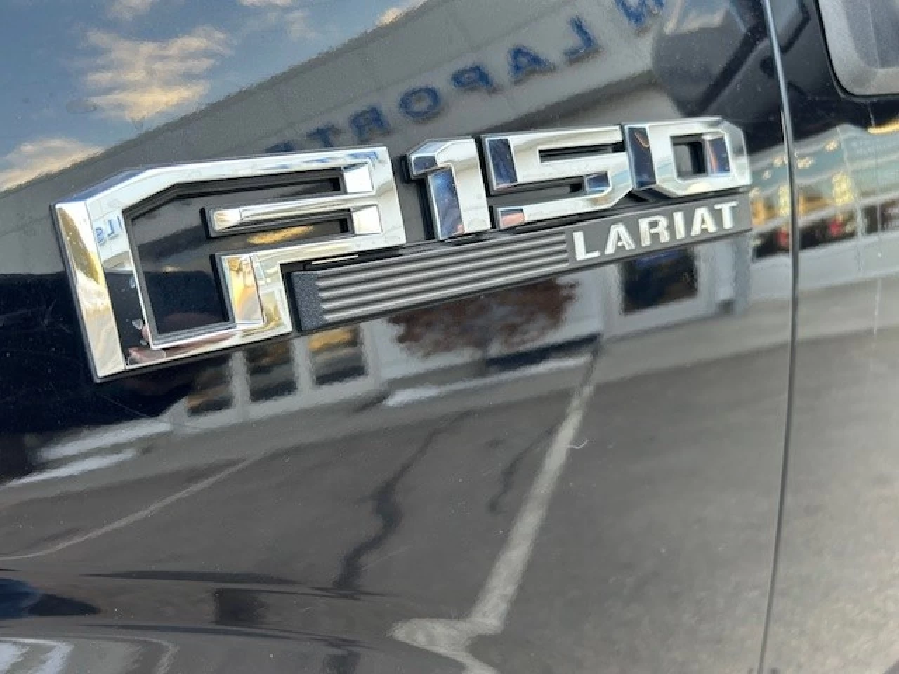 2019 Ford F-150 LARIAT Image principale