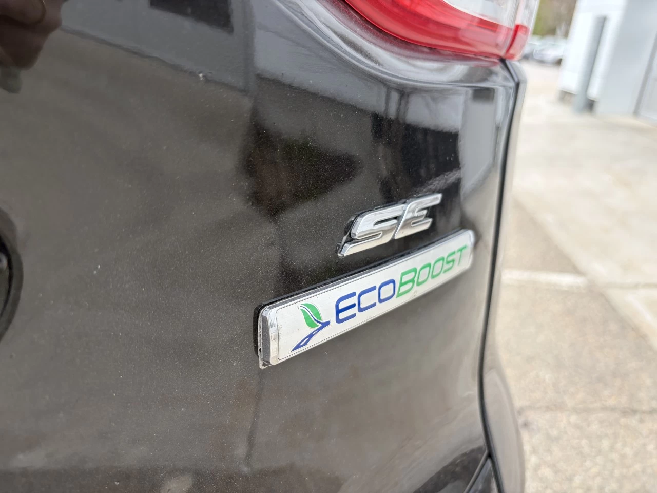 2014 Ford Escape SE FWD ECOBOOST TURBO http://www.st-norbertford.com/resize/b990ff35b810a3abc0cc817b2ca24889-1