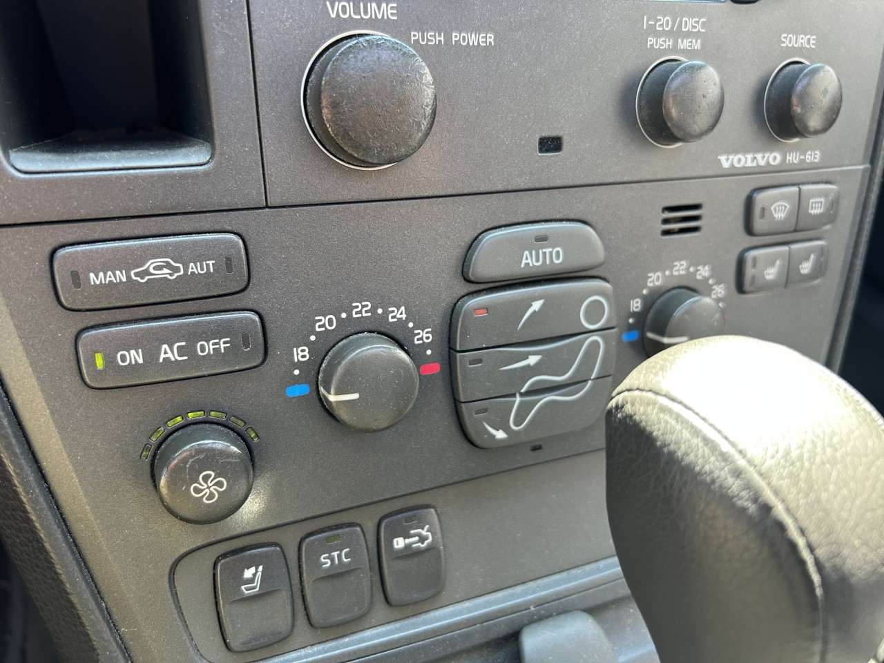 2003 Volvo S60 2.4T A SR 4dr Sdn Turbo Auto Main Image