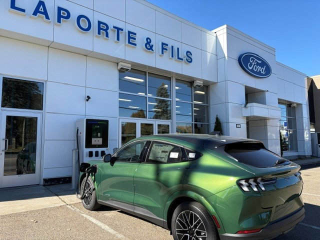 2026 Ford Mustang Mach-E PREMIUM AWD Main Image