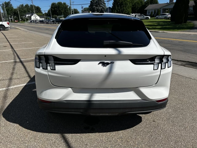 Ford Mustang Mach-E SELECT AWD 2024