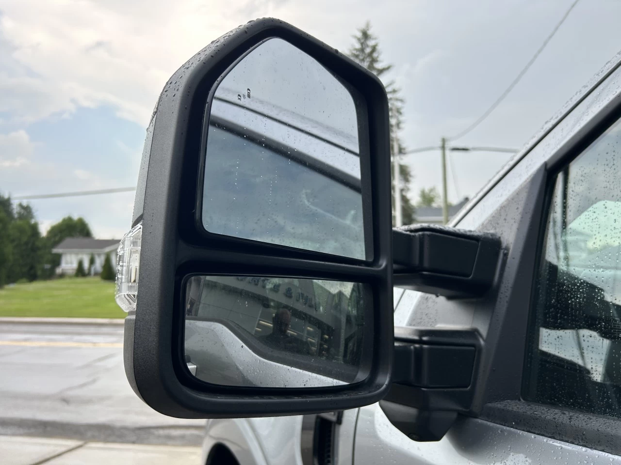 2025 Ford F-150 XLT Main Image