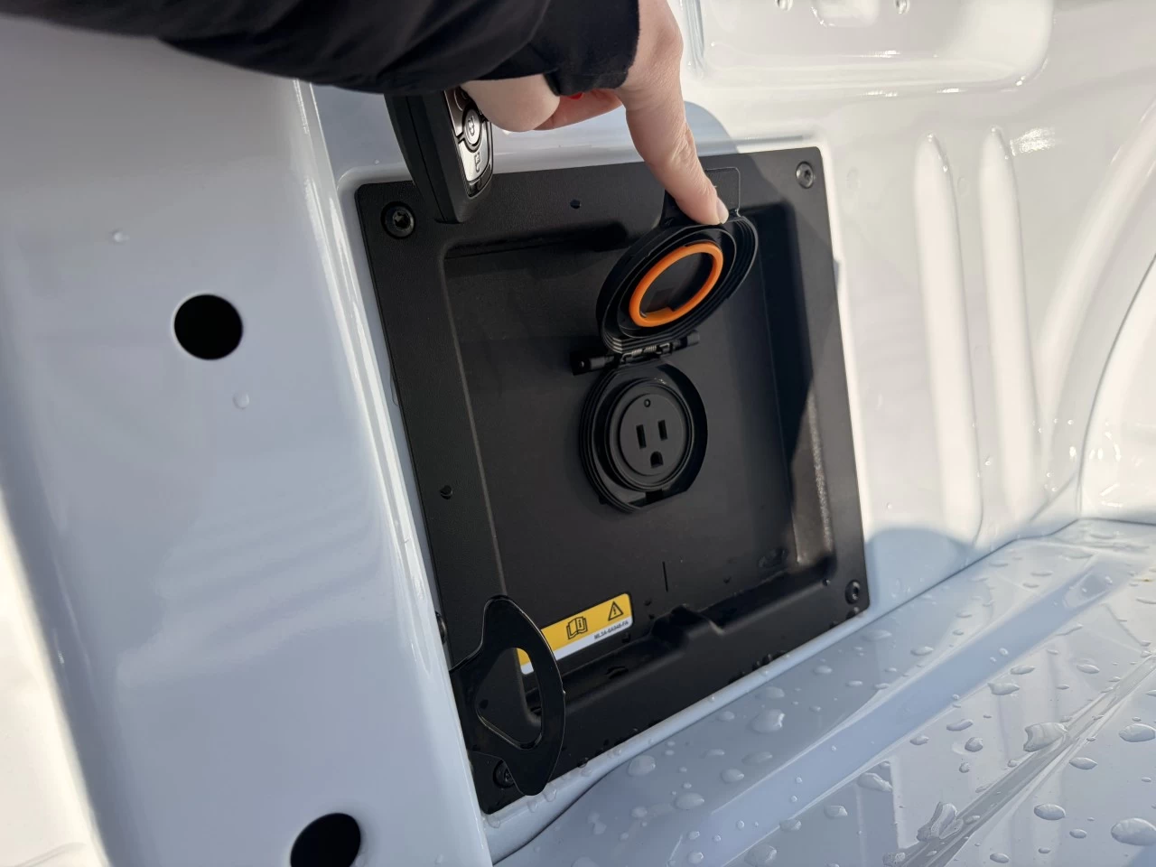 2025 Ford F-150 XLT Main Image