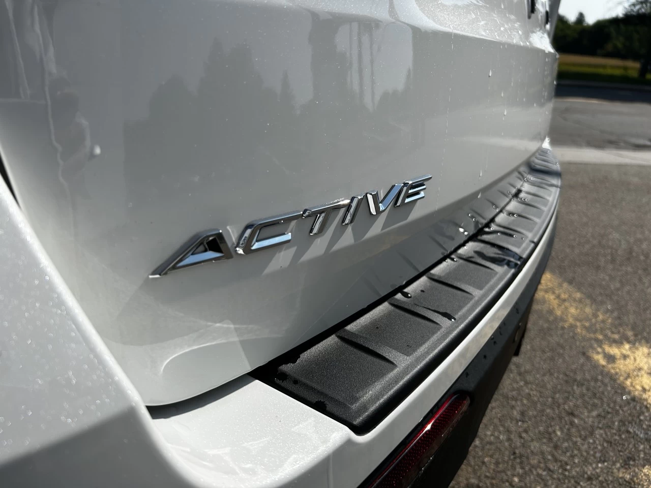 2025 Ford Explorer Active Main Image