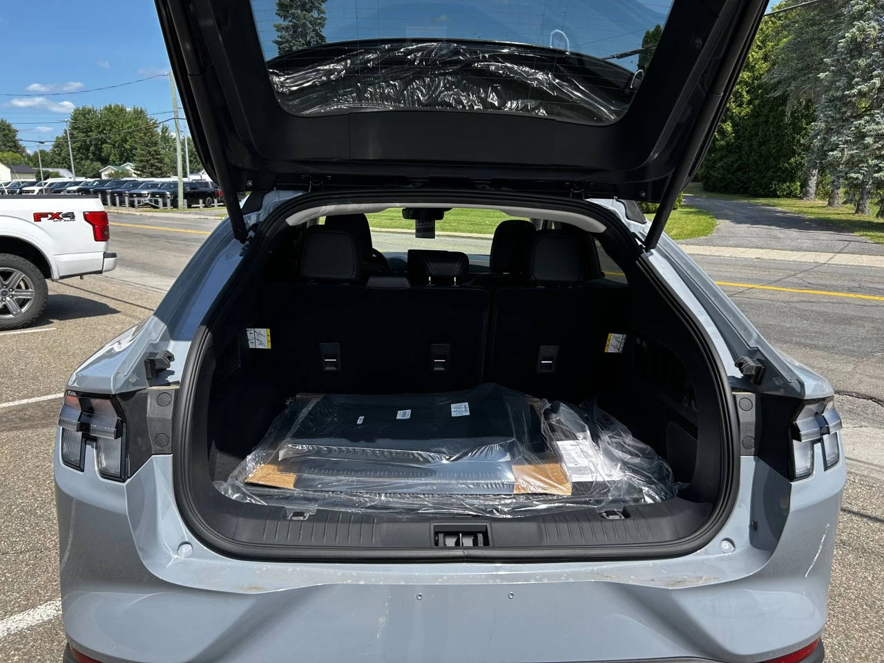 2025 Ford Mustang Mach-E PREMIUM AWD https://www.st-norbertford.com/resize/b990ff35b810a3abc0cc817b2ca24889-1