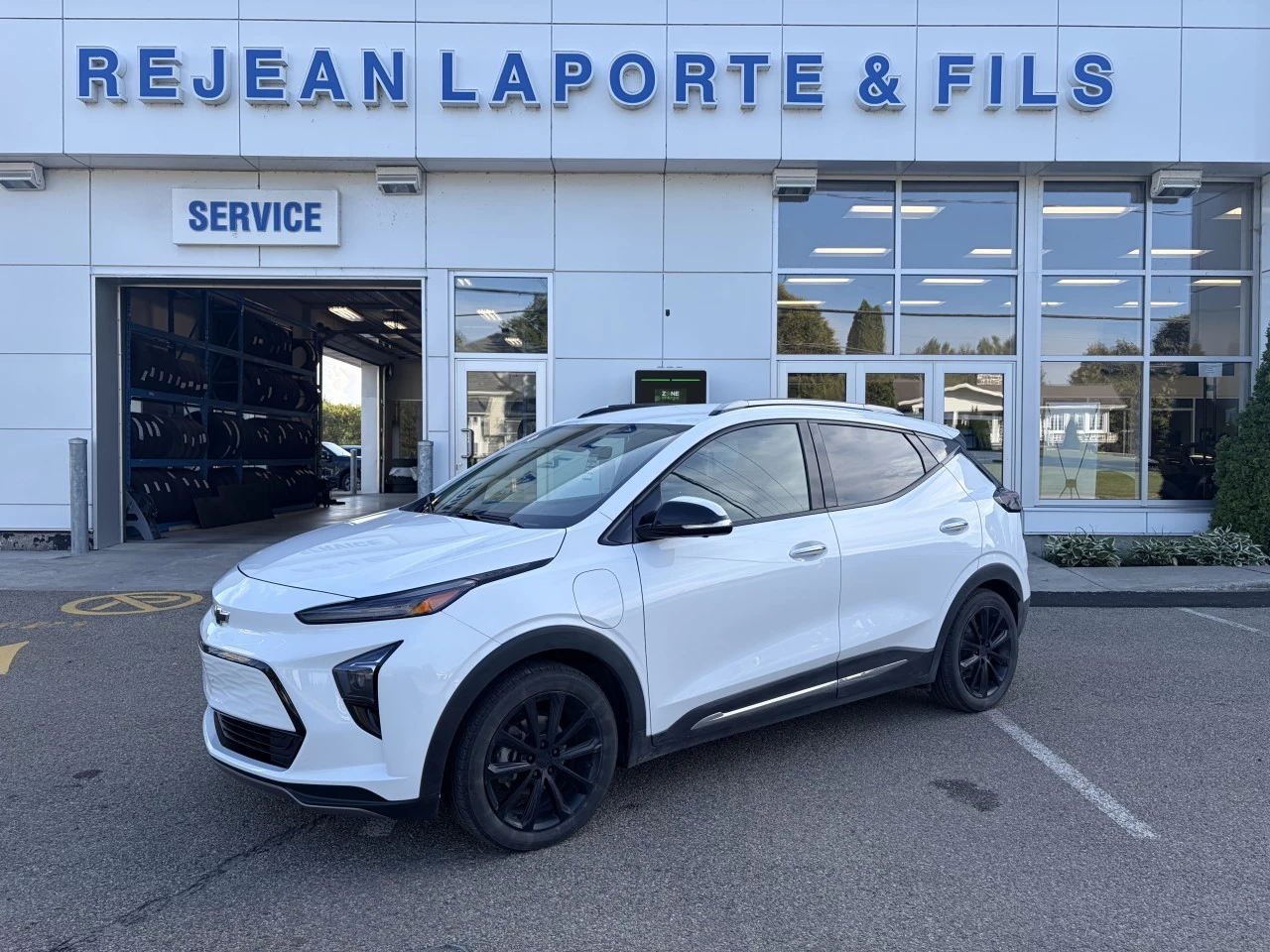 2023 Chevrolet Bolt EUV Premier https://www.st-norbertford.com/resize/b990ff35b810a3abc0cc817b2ca24889-1