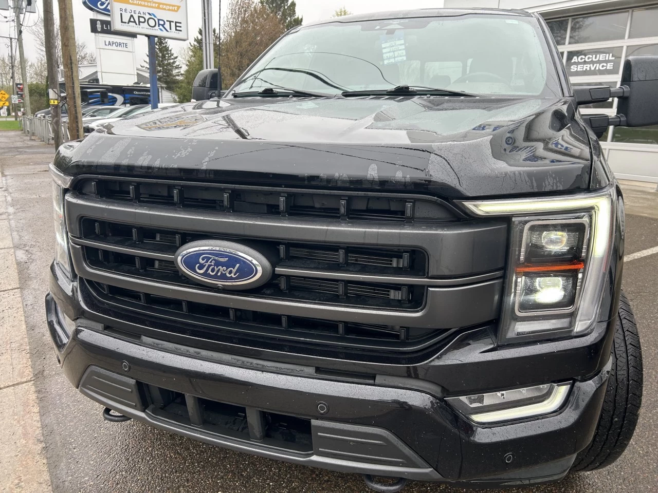 2023 Ford F-150 LARIAT Main Image