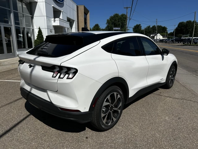Ford Mustang Mach-E SELECT AWD 2024