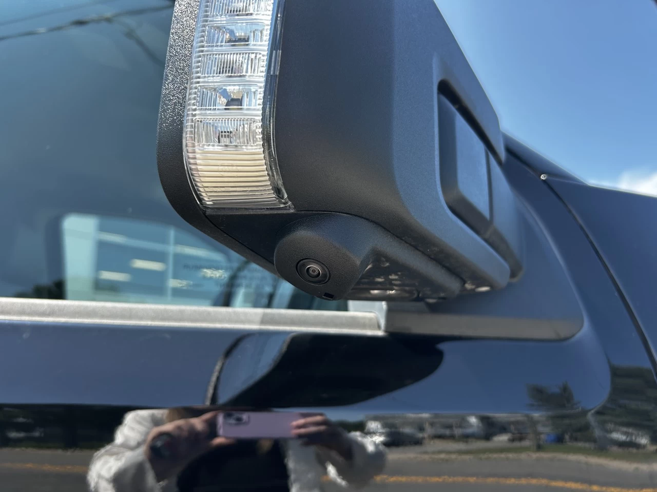 2025 Ford F-150 Lightning  https://www.st-norbertford.com/resize/b990ff35b810a3abc0cc817b2ca24889-1