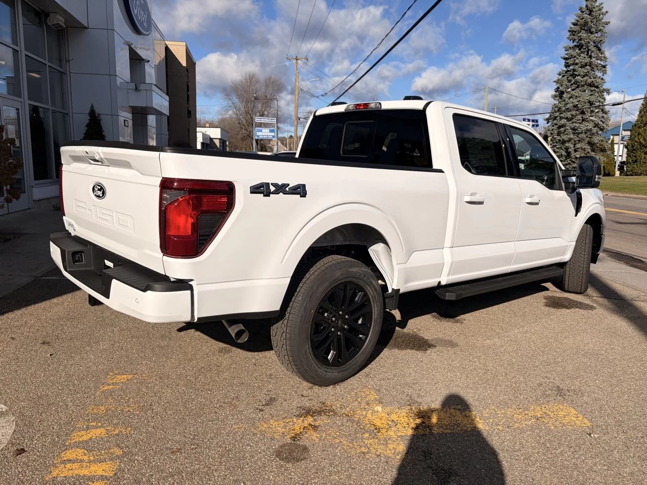 2025 Ford F-150 XLT Main Image