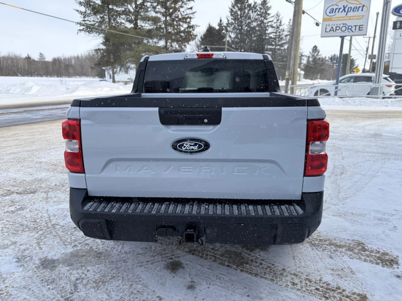 2026 Ford Maverick XLT https://www.st-norbertford.com/resize/b990ff35b810a3abc0cc817b2ca24889-1