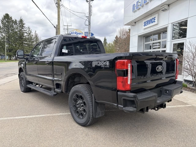 Ford Super Duty F-250 SRW LARIAT 2026