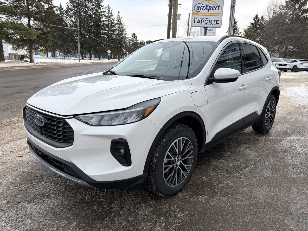 2026 Ford Escape PHEV https://www.st-norbertford.com/resize/b990ff35b810a3abc0cc817b2ca24889-1
