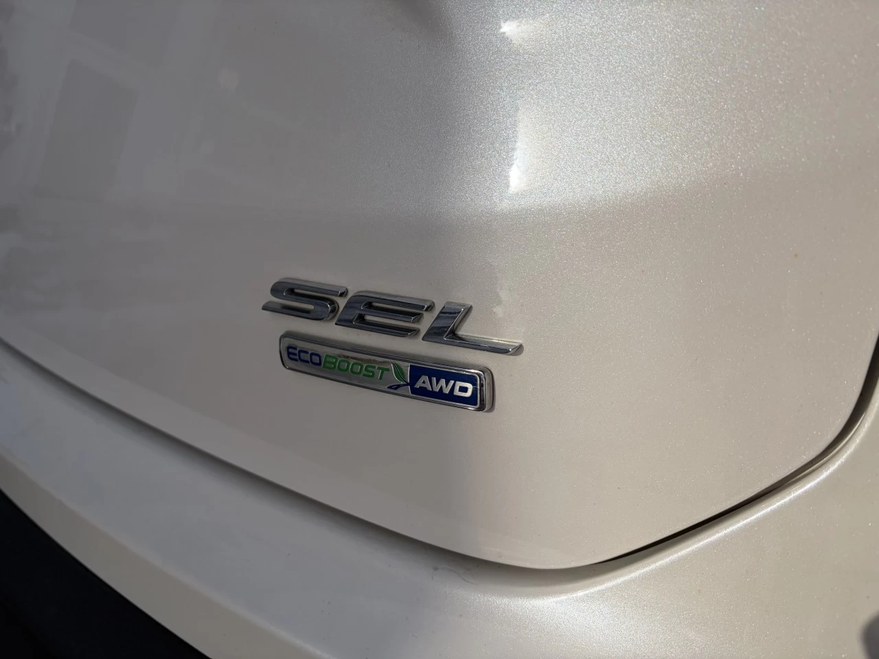 2019 Ford Edge SEL Image principale