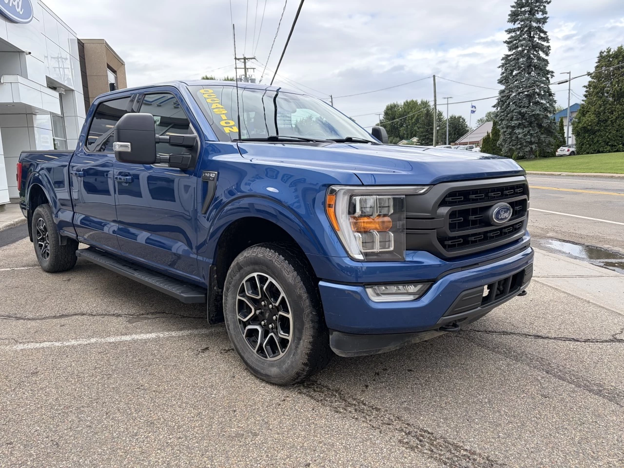 2022 Ford F-150 XLT 4X4 SUPERCREW V8 302A https://www.st-norbertford.com/resize/b990ff35b810a3abc0cc817b2ca24889-1