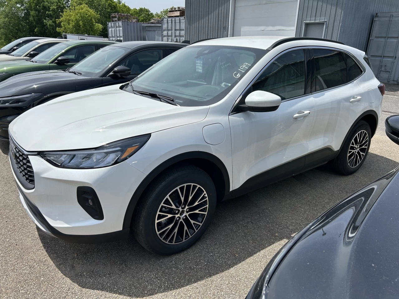 2025 Ford Escape PHEV https://www.st-norbertford.com/resize/b990ff35b810a3abc0cc817b2ca24889-1