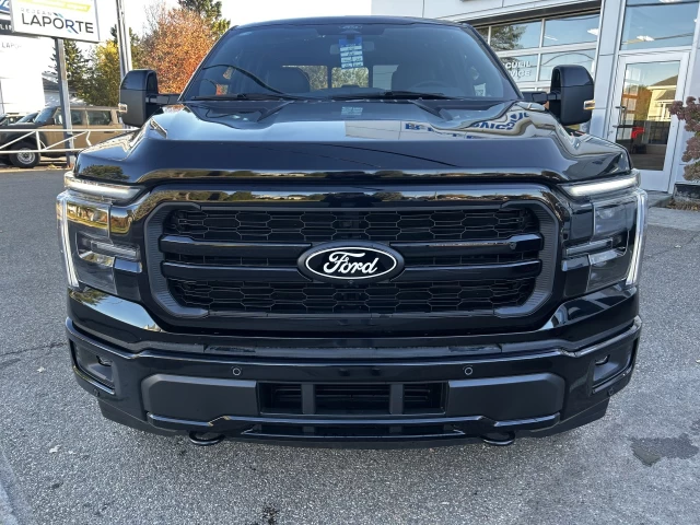 Ford F-150 LARIAT 2025