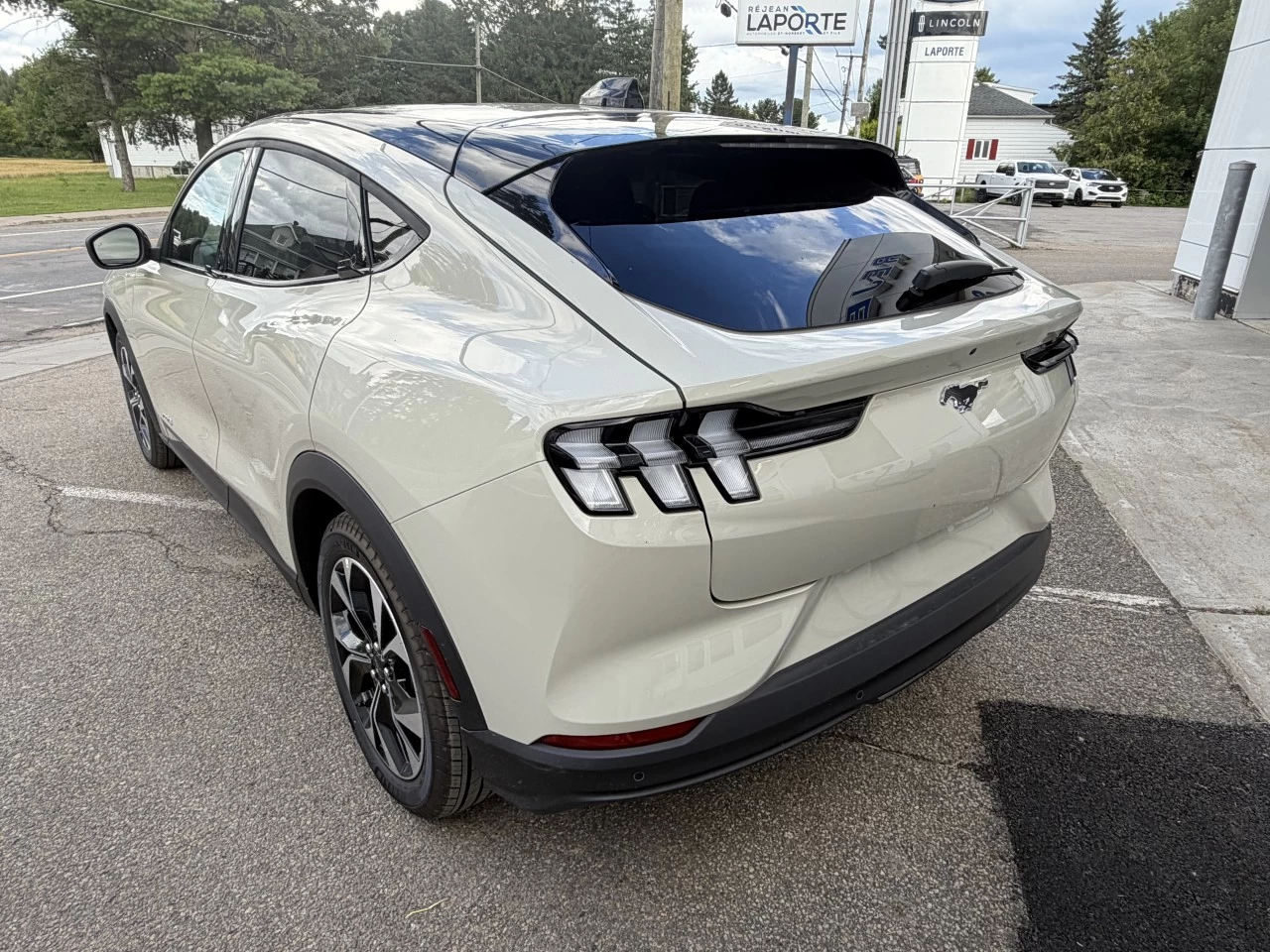 2026 Ford Mustang Mach-E SELECT https://www.st-norbertford.com/resize/b990ff35b810a3abc0cc817b2ca24889-1