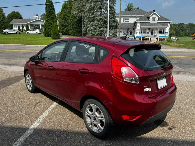 Ford Fiesta SE 2015