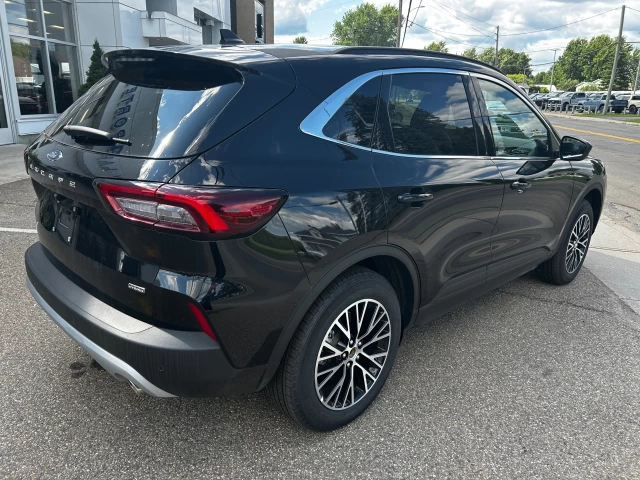 Ford Escape PHEV 2025