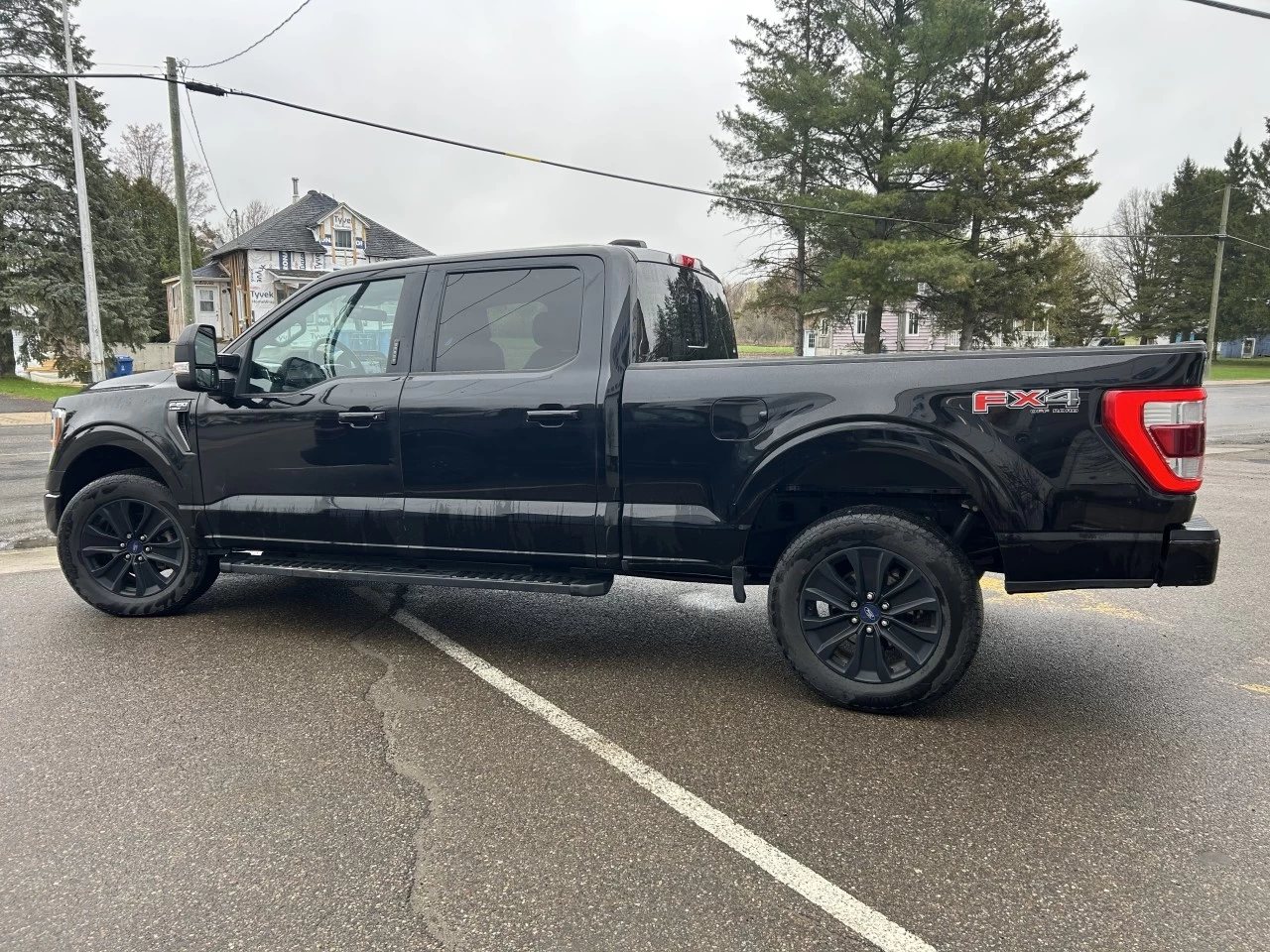 2023 Ford F-150 LARIAT Main Image