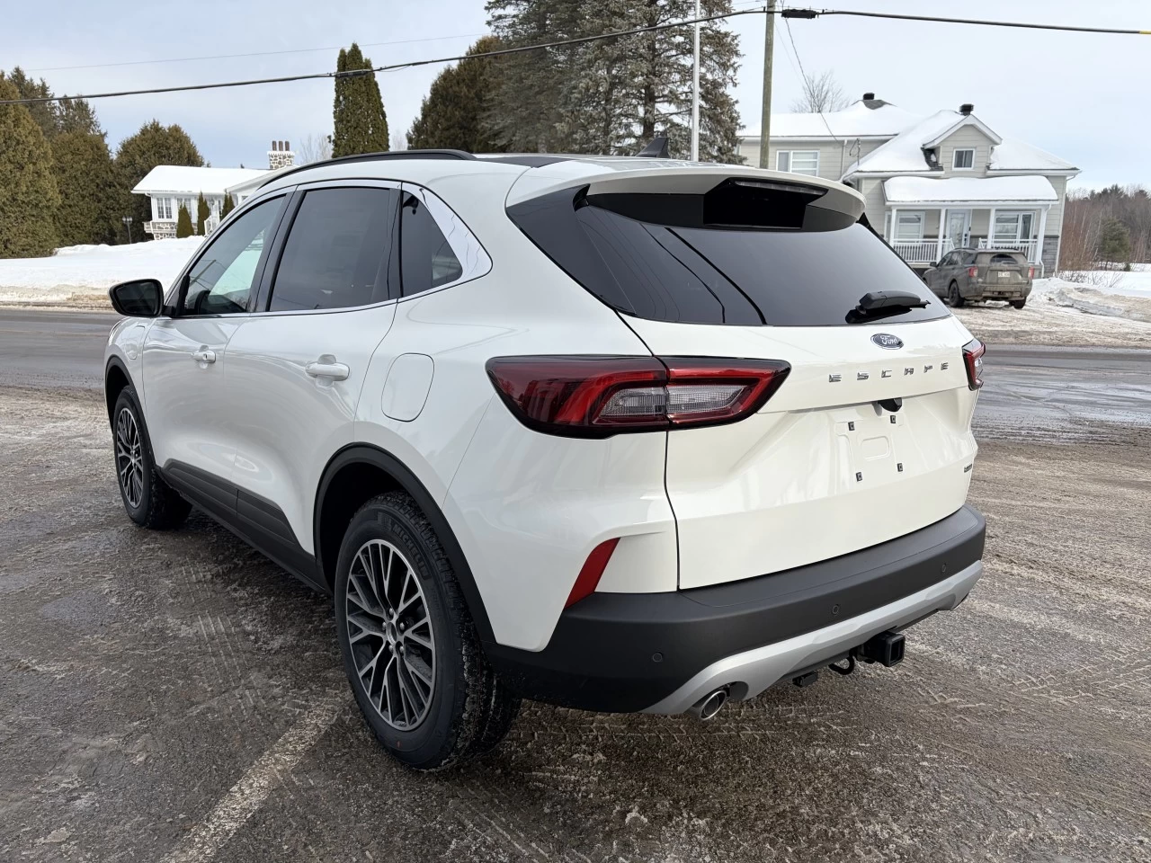 2026 Ford Escape PHEV https://www.st-norbertford.com/resize/b990ff35b810a3abc0cc817b2ca24889-1