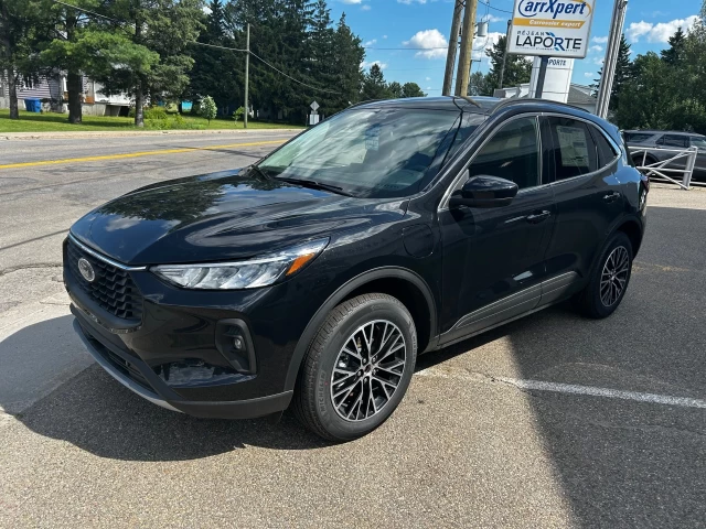 Ford Escape PHEV 2025