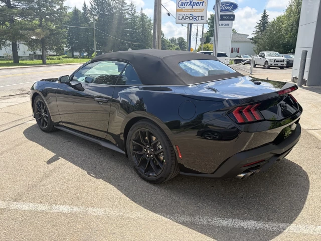 Ford Mustang EcoBoost 2026