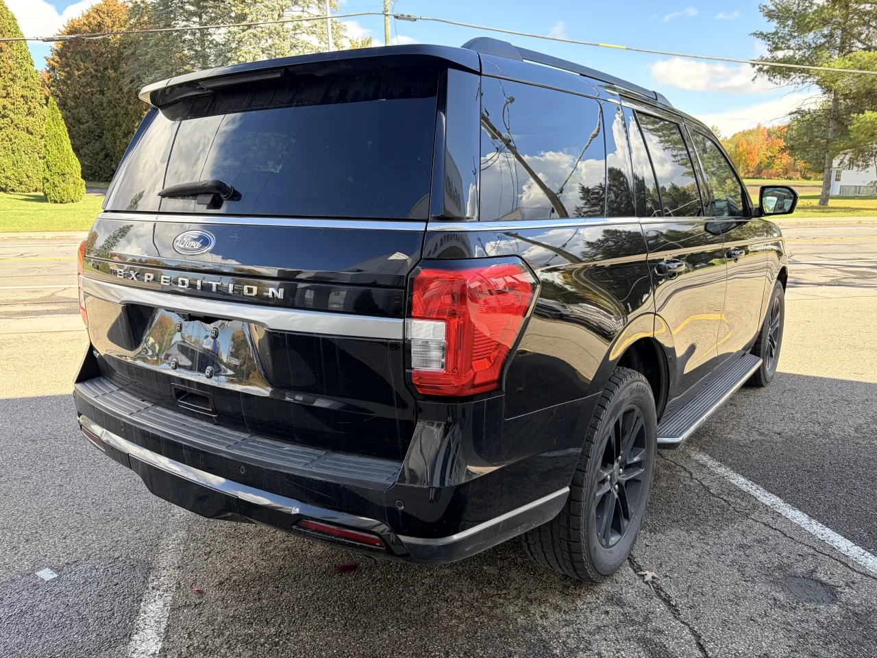 2023 Ford Expedition XLT TOIT OUVRANT 4X4 V6 3.5L ECOBOOST 202A https://www.st-norbertford.com/resize/b990ff35b810a3abc0cc817b2ca24889-1