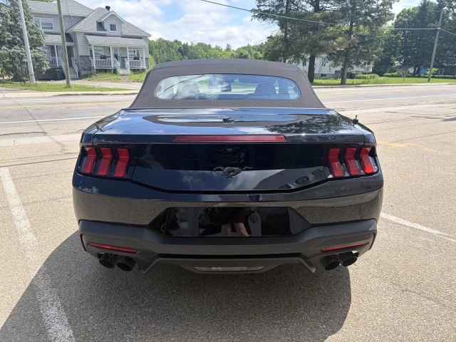 Ford Mustang EcoBoost 2026
