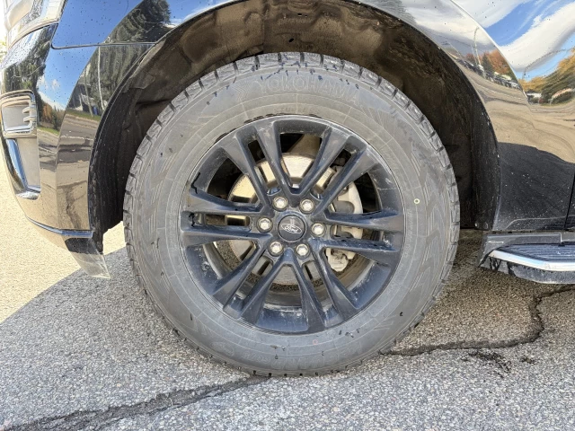 Ford Expedition XLT TOIT OUVRANT 4X4 V6 3.5L ECOBOOST 202A 2023