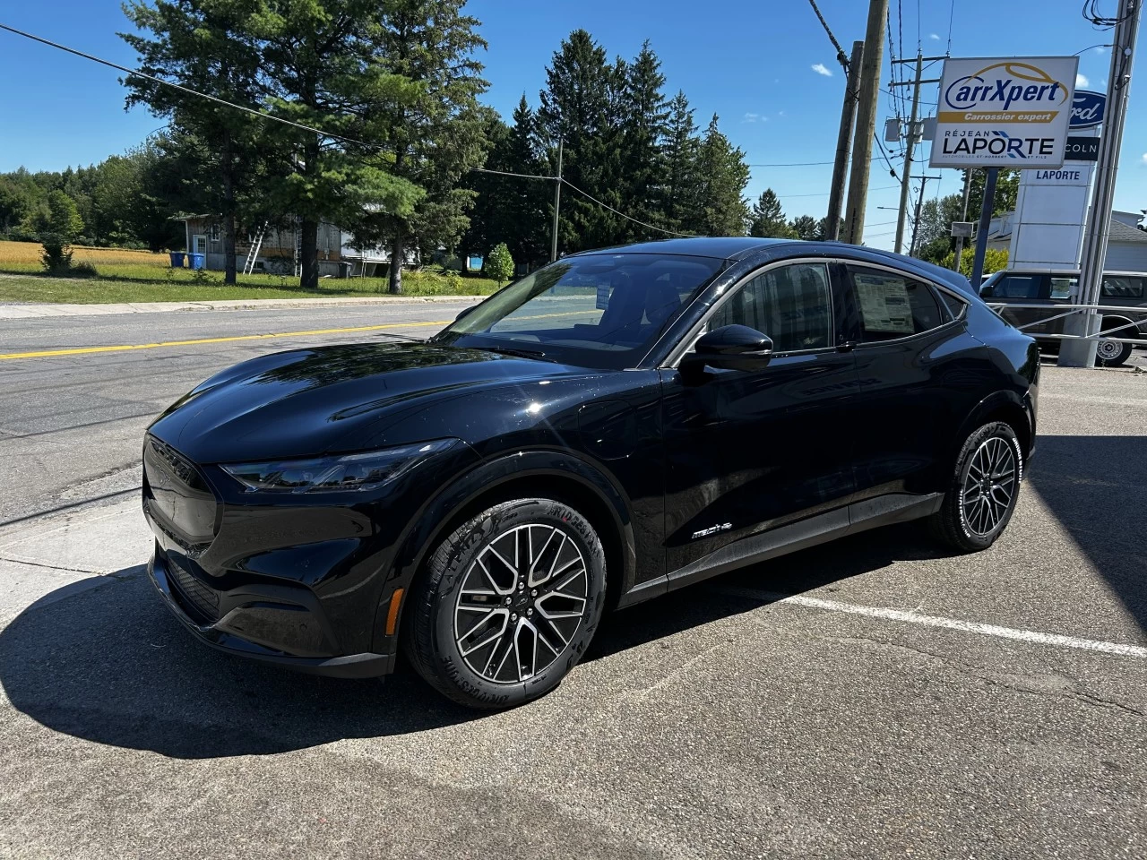 2025 Ford Mustang Mach-E Premium AWD https://www.st-norbertford.com/resize/b990ff35b810a3abc0cc817b2ca24889-1