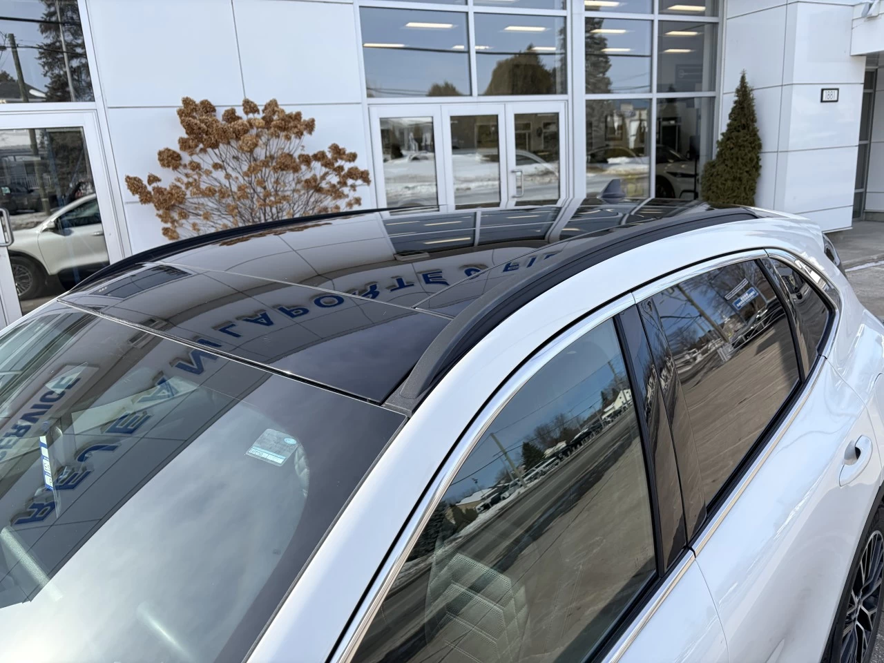 2023 Ford Escape PHEV HAUT NIVEAU 700A TOIT PANORAMIQUE ENSEMBLE REMORQUAGE AFFICHAGE TÊTE HAUTTE Image principale