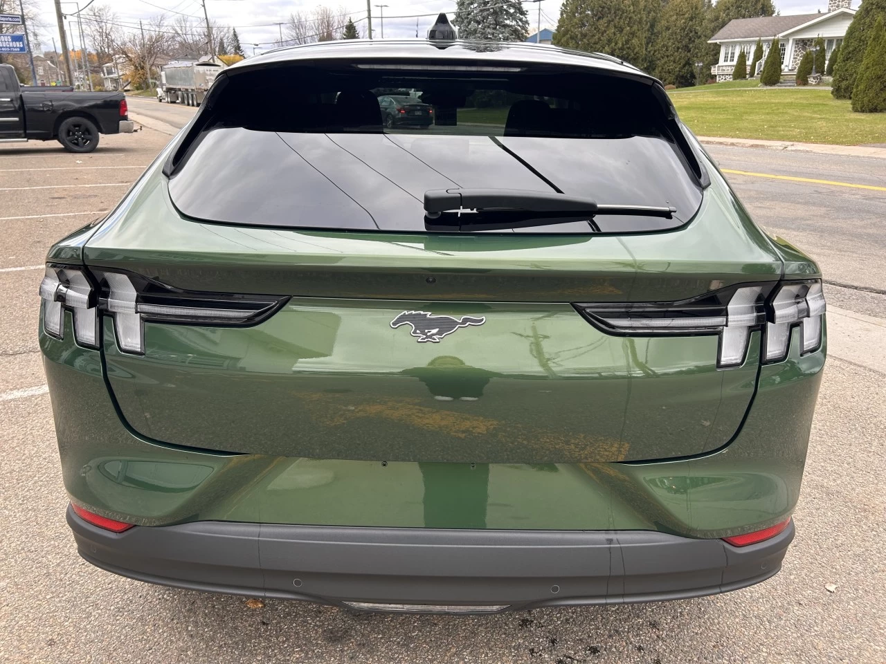 2025 Ford Mustang Mach-E SELECT AWD Image principale