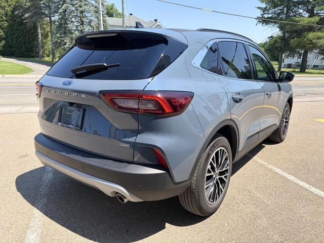 Ford Escape PHEV 2025