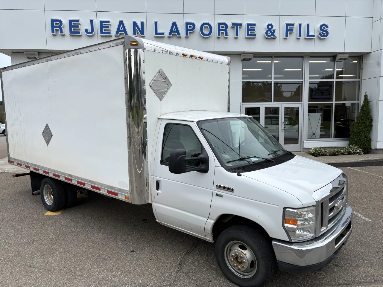 2014 Ford E350 CUTTAWAY 16 PI. E-350 Super Duty Image principale