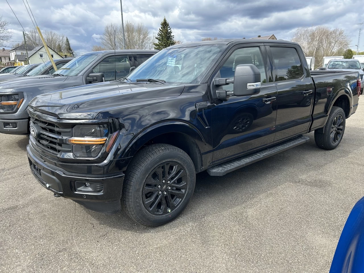 2025 Ford F-150 XLT Main Image