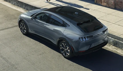 Bannière de New  2023 Mustang Mach-E GT Performance Edition AWD in Saint-Norbert