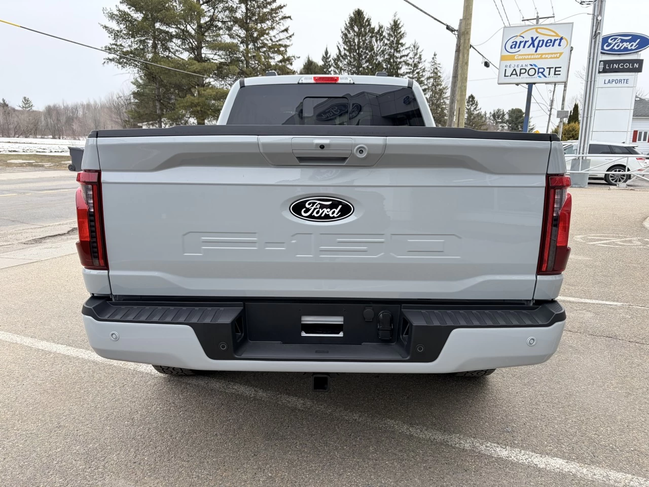 2026 Ford F-150 XLT POWERBOOST HYBRIDE 4X4 https://www.st-norbertford.com/resize/b990ff35b810a3abc0cc817b2ca24889-1