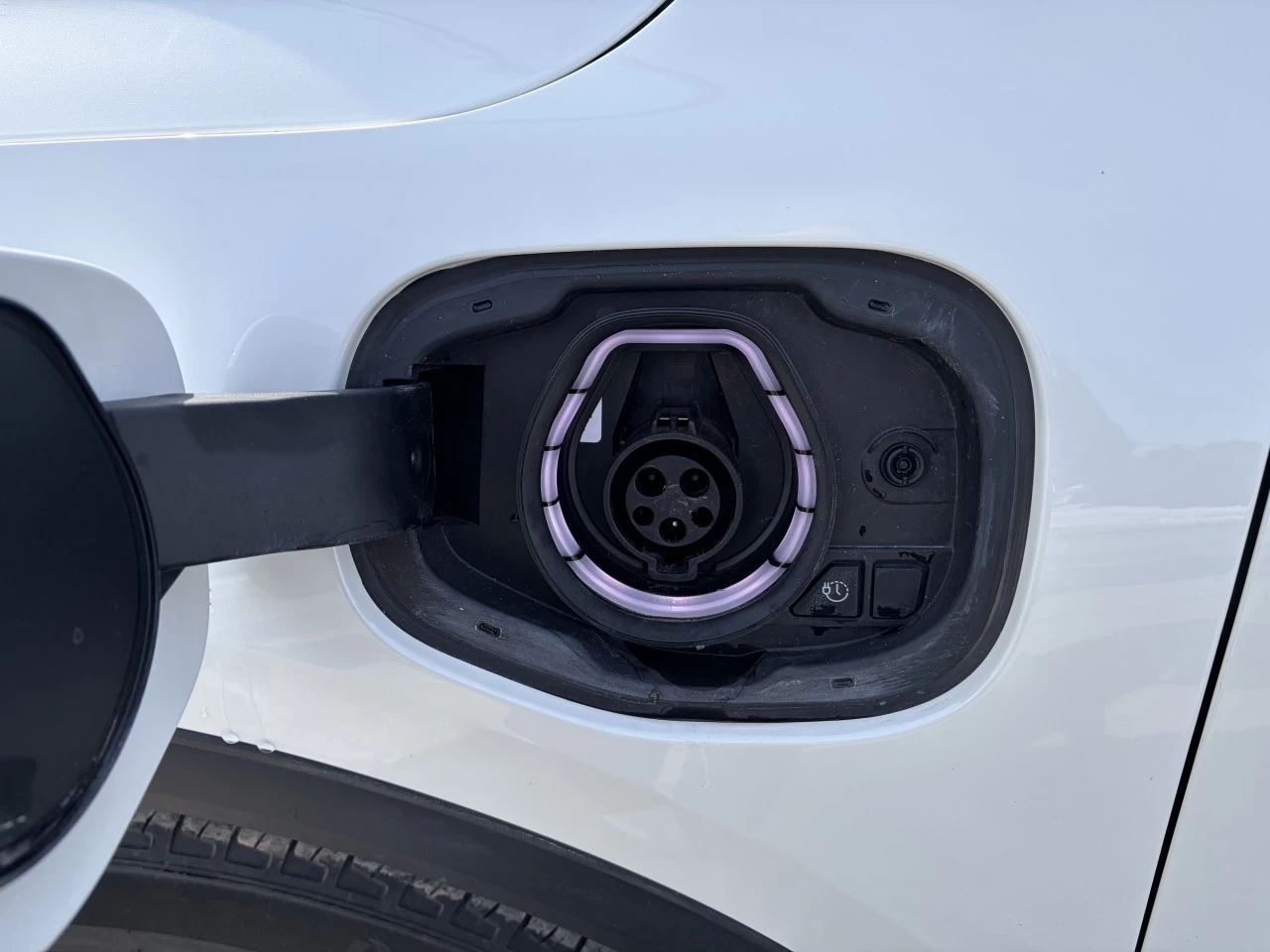 2023 Ford Escape PHEV HAUT NIVEAU 700A TOIT PANORAMIQUE ENSEMBLE REMORQUAGE AFFICHAGE TÊTE HAUTTE Main Image