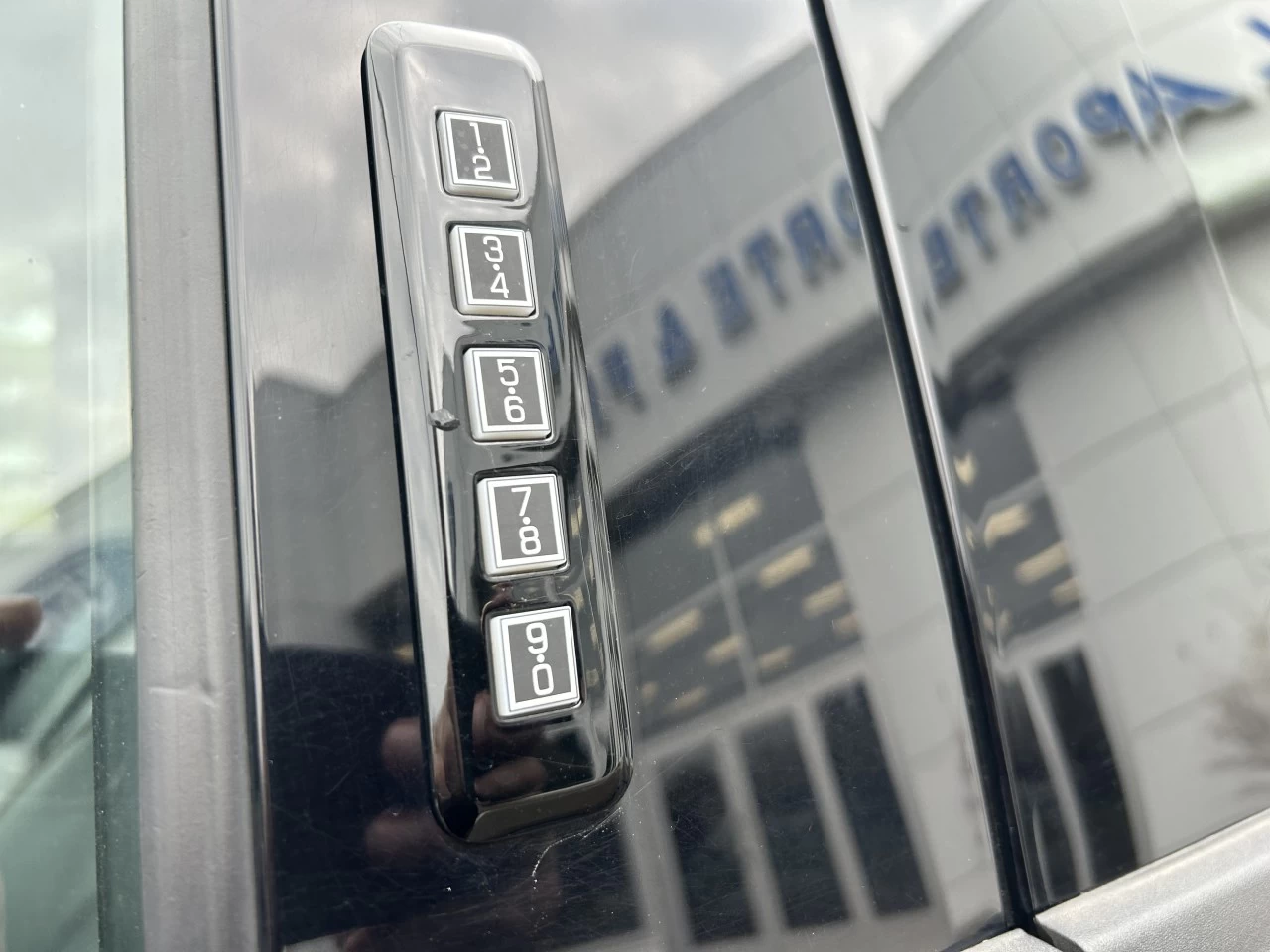 2022 Ford F-150 LARIAT Image principale