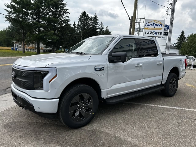 Ford F-150 Lightning FLASH 2025