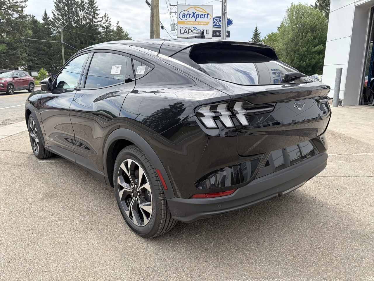 2026 Ford Mustang Mach-E SELECT https://www.st-norbertford.com/resize/b990ff35b810a3abc0cc817b2ca24889-1