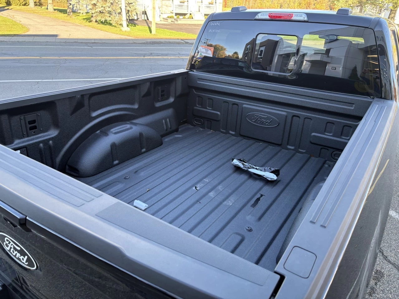 2026 Ford F-150 LARIAT Main Image