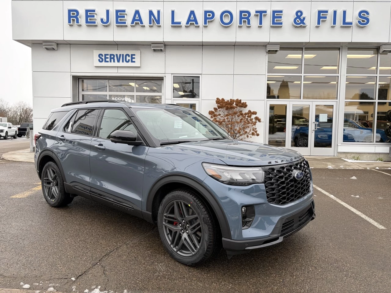 2026 Ford Explorer ST PERFORMANCE Main Image